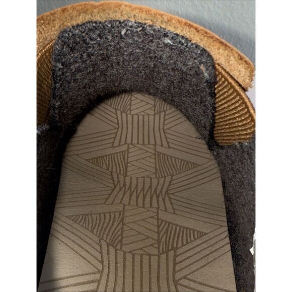 OLUKAI Womens Leather Hawai‘iloa Manu Hope Pull-On Ankle Boots Size 10 Nubuck - Picture 15 of 16